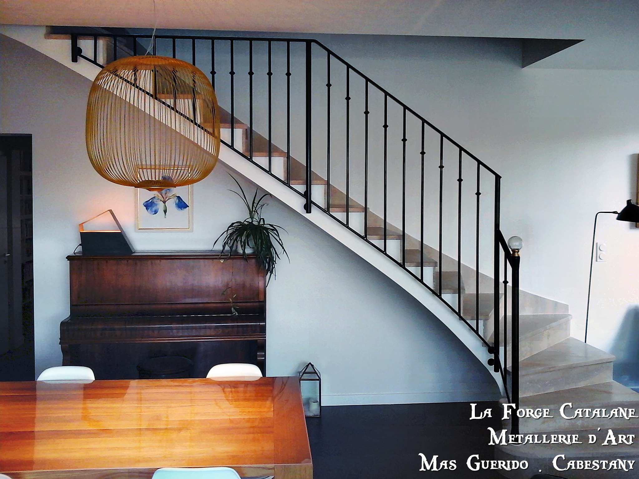 rampant debillarde barreaudage vertical bagues fer forge catalane.jpg